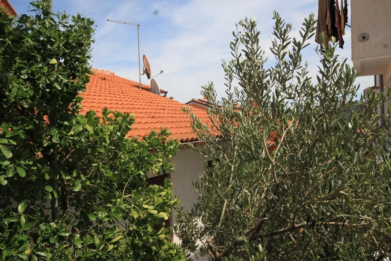 Apartments With A Parking Space مالي لوشينغْ 0*,  كرواتيا